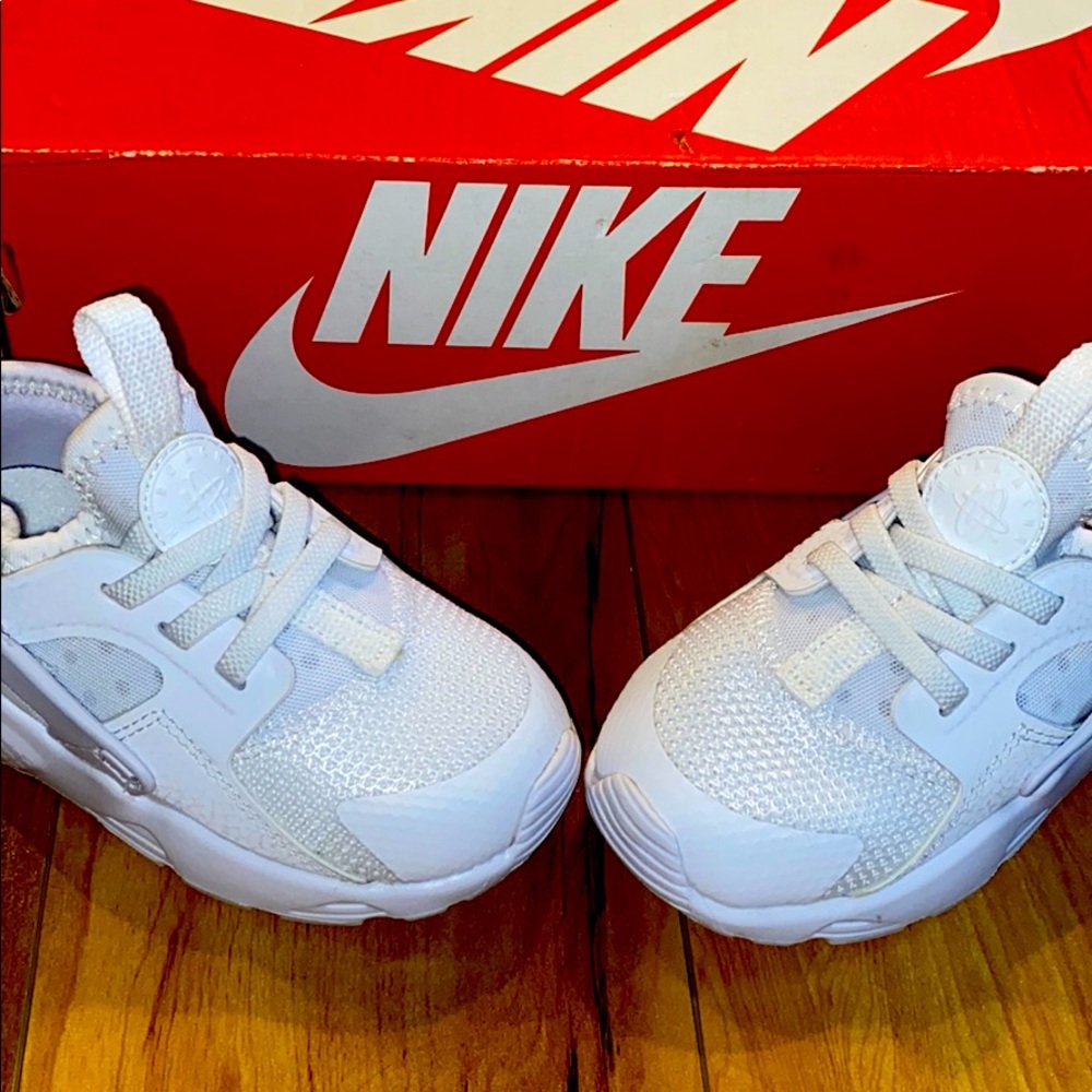 Toddler nike shoes 7c